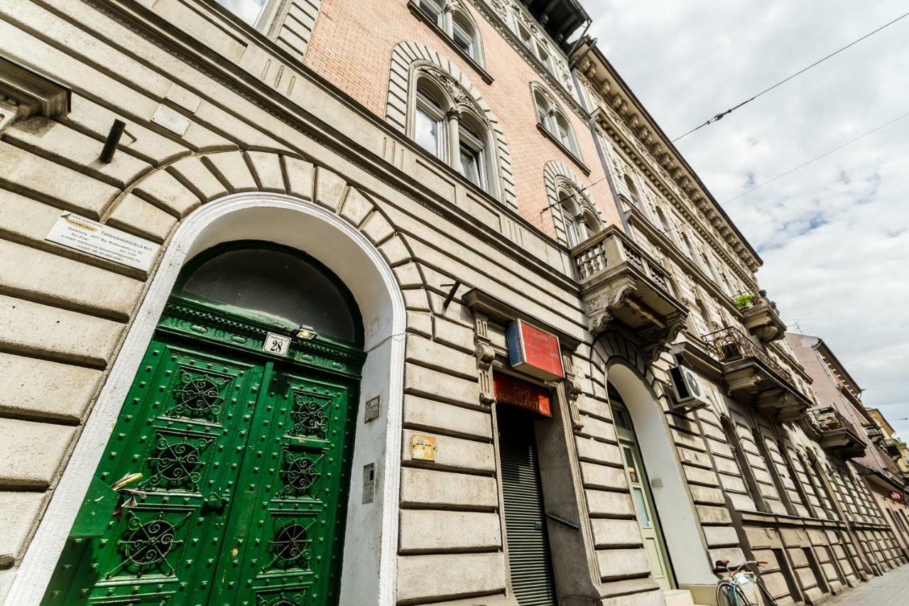 BpR Azure Desire Studio Budapest Exterior foto